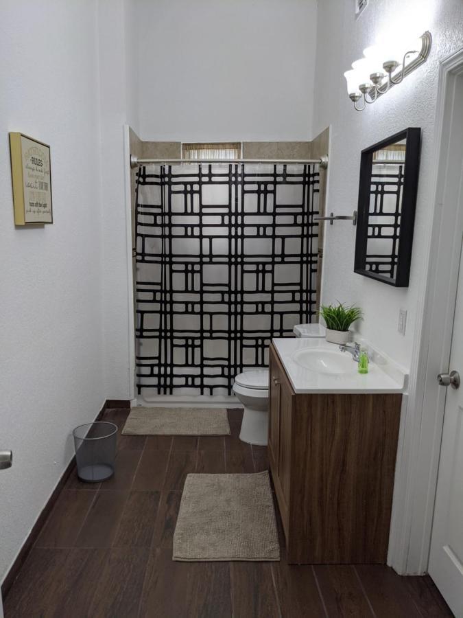 Cozy *downtown Getaway* Сasa de vacaciones